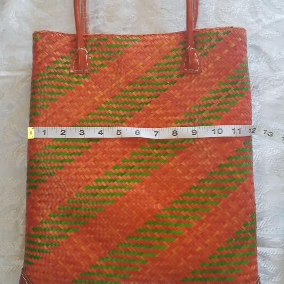 Woven Straw Tote Bag - Picture 7 of 8